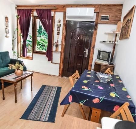 Backyard Apartment Ohrid Esterno foto